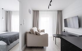 Rentplanet - Apartament Madalinskiego